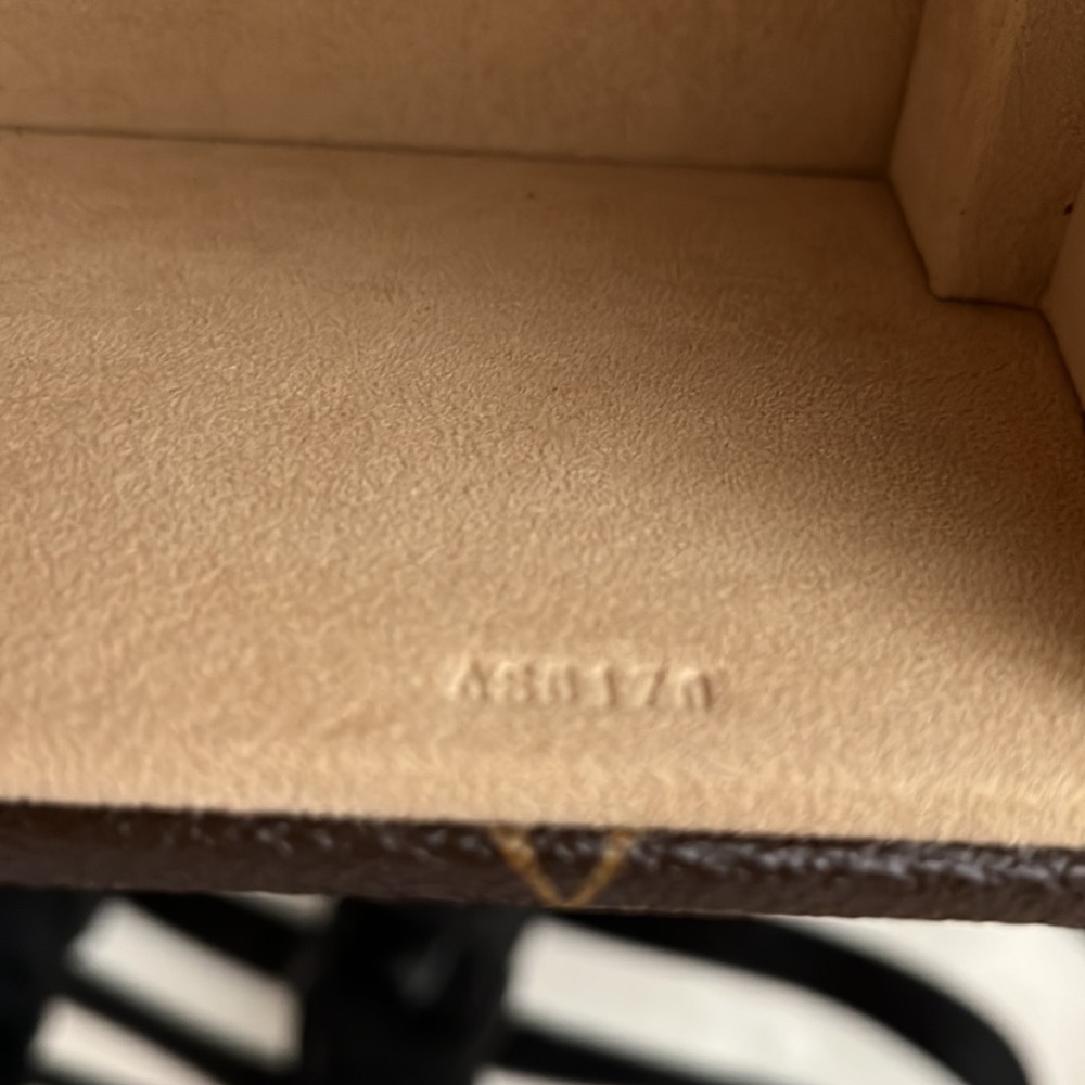 Louis Vuitton Monogram 8 Montres Watch Case - Picture 13 of 15